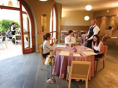Manerba Del Garda Resort Hotel