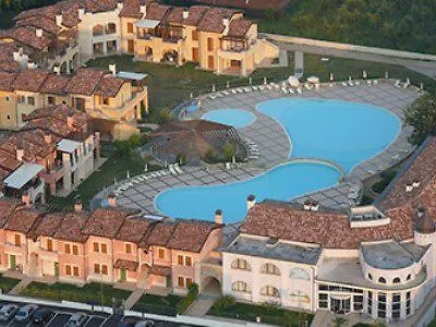 فندق Manerba Del Garda Resort مانربا ديل جاردا