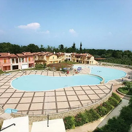 فندق Manerba Del Garda Resort مانربا ديل جاردا