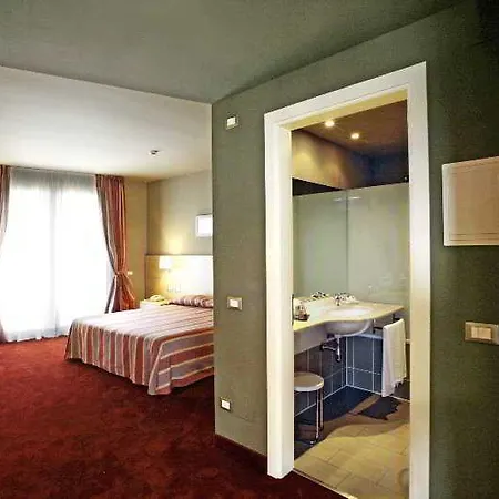 فندق Manerba Del Garda Resort