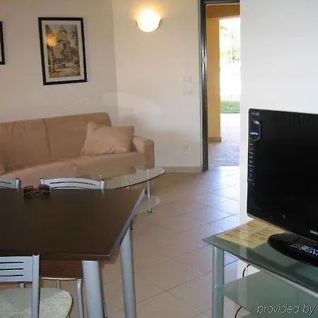 Manerba Del Garda Resort فندق